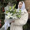 5 белых Восточных лилий